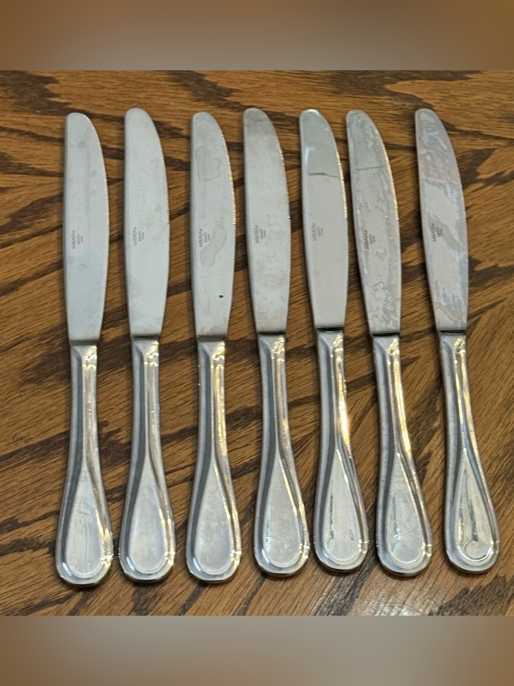 Mikasa BRAVO 7 Dinner Knives Glossy Stainless Flatware Silverware